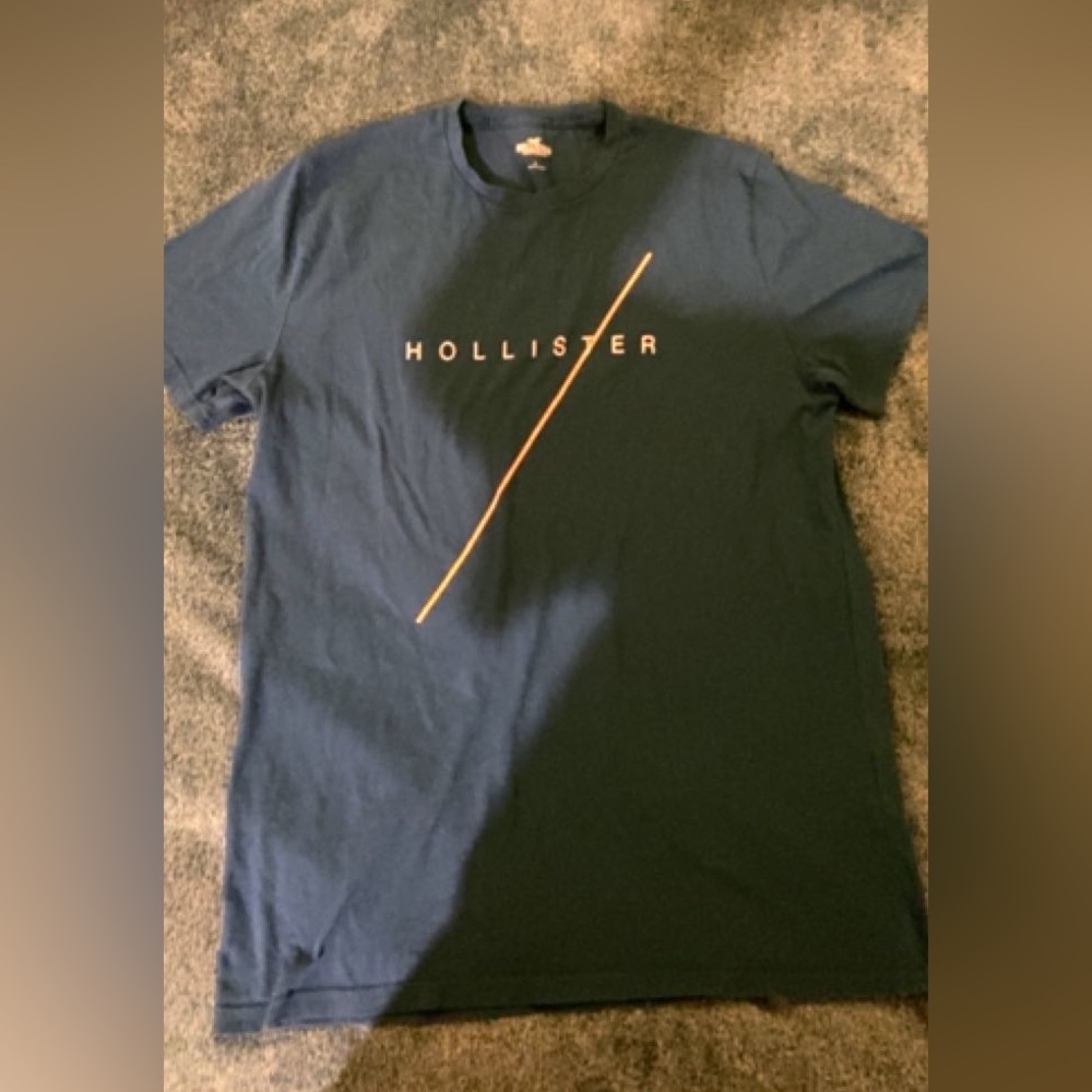 Hollister shirt size large